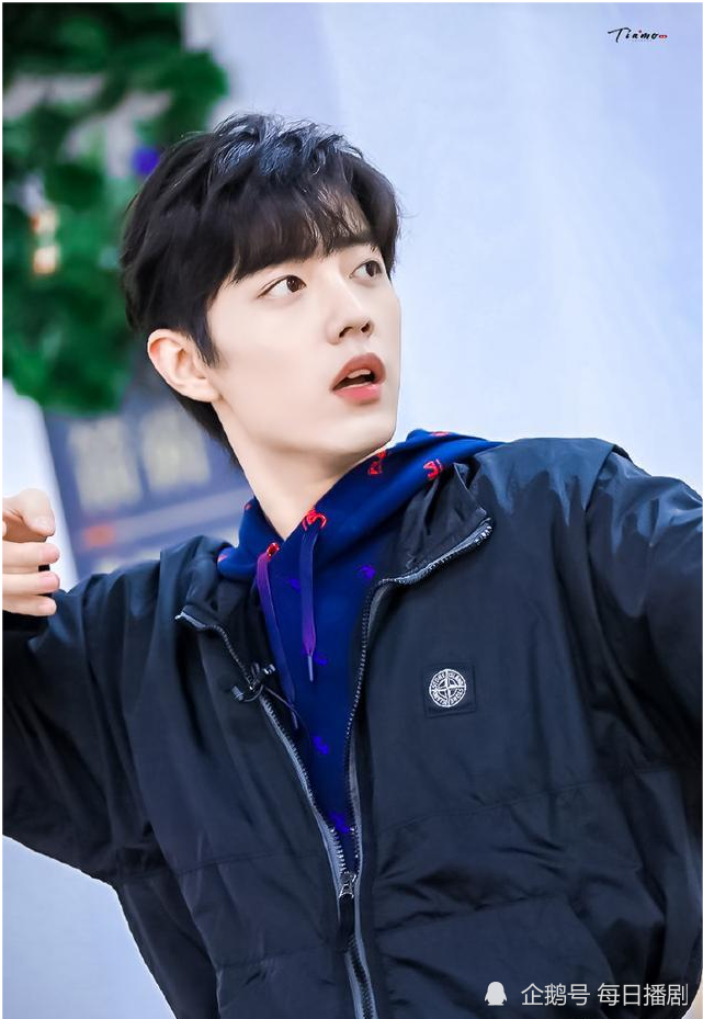 肖战|肖战出道4周年快乐，粉丝开启新团建