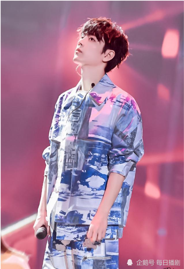 肖战|肖战出道4周年快乐，粉丝开启新团建