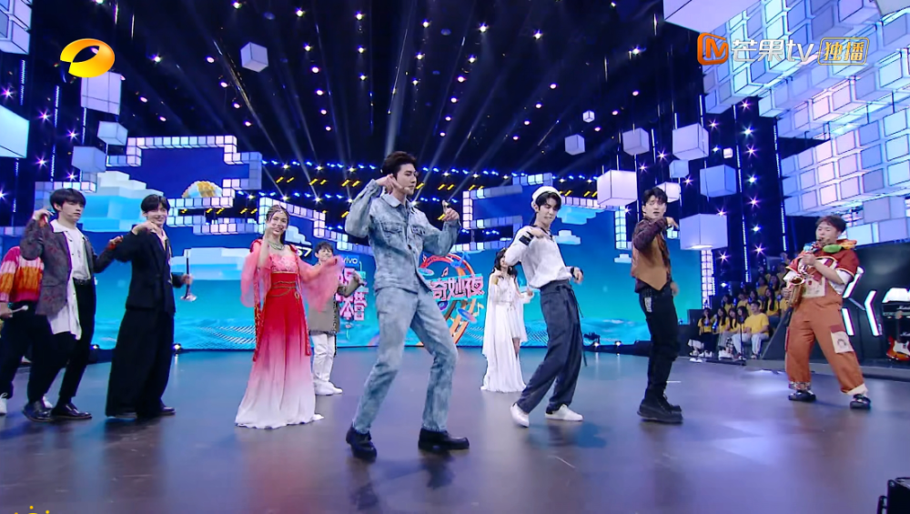 黄明昊|黄明昊喜提《快本》常驻资格，表现亮眼不输海涛，吴昕处境尴尬了