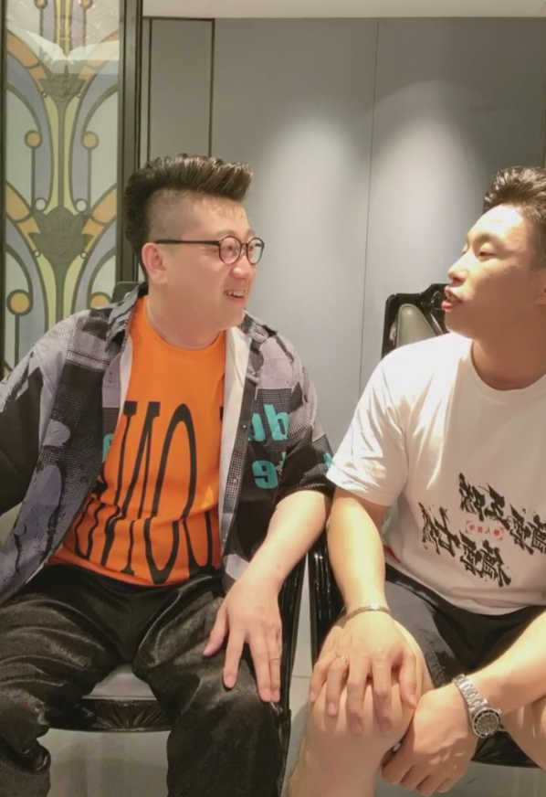 德云斗笑社|《德云斗笑社》张鹤伦惨出天际那是你没看懂，其实郭德纲最捧他！