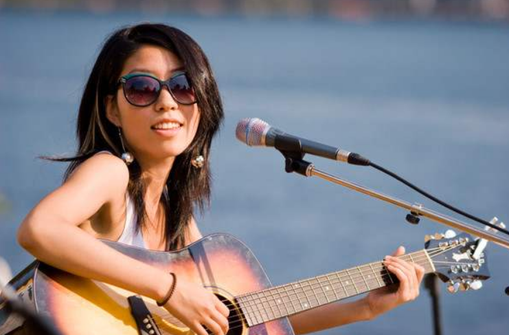 曲婉婷|从音乐才女到人人喊打，“大孝女”曲婉婷的心路历程