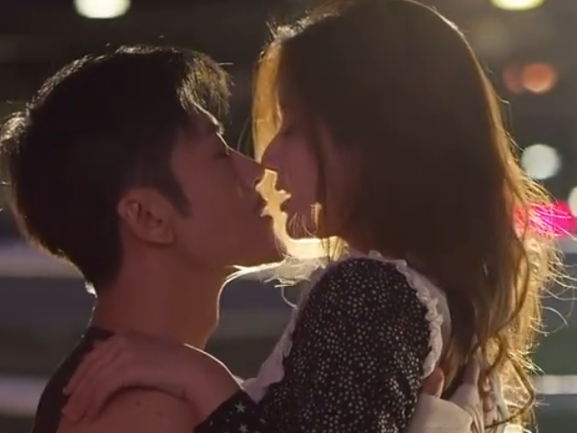 半是蜜糖半是伤|《半是蜜糖半是伤》全程高能，尺度这么野？偶像剧要崛起！