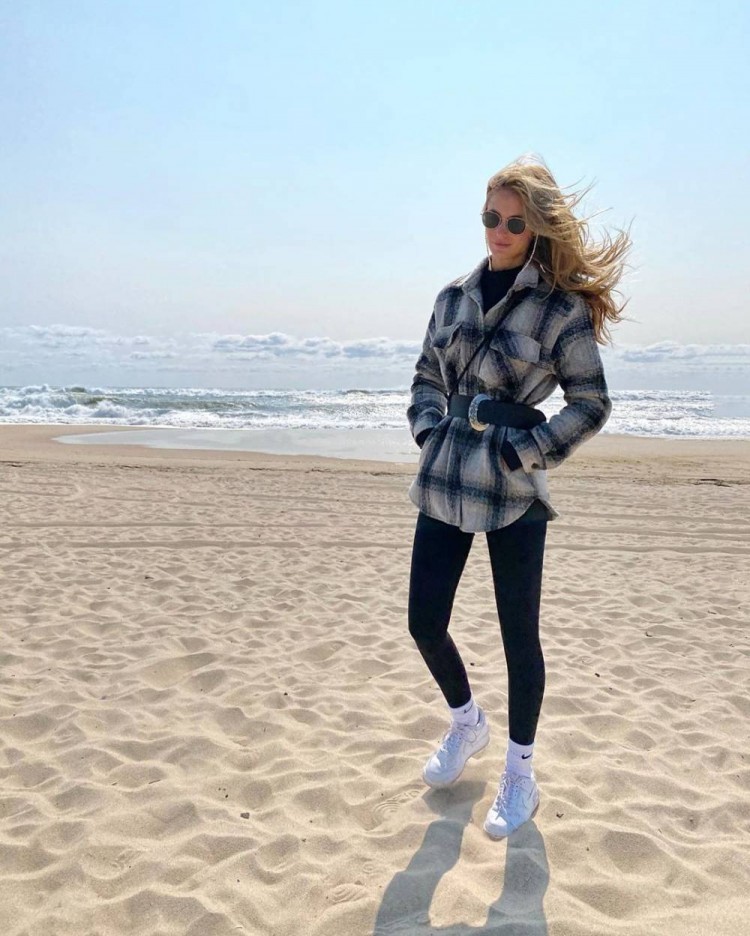 今日图集乐福女友katebock近照