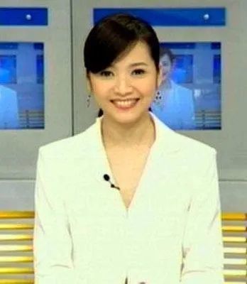 侯佩岑|抢闺蜜老公，拿了分手费就凹女强人人设，她们这心态无敌了