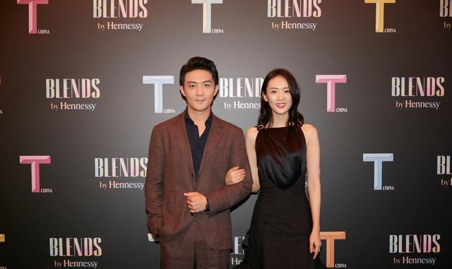 顾佳许幻山重归于好李泽锋晒与童瑶合照上演三十而已续集