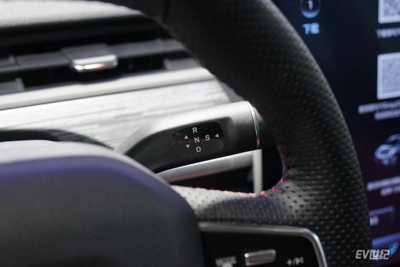 哪吒汽车|纯电续航401公里 北京车展实拍小型纯电SUV哪吒V