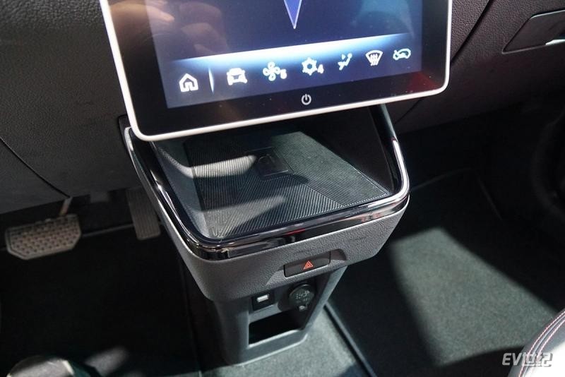 哪吒汽车|纯电续航401公里 北京车展实拍小型纯电SUV哪吒V