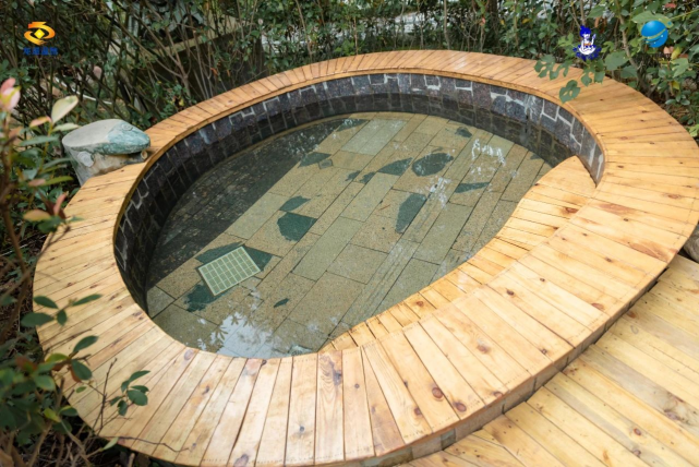 由星汉融媒·大萌逛吃南阳主办的龙湾温泉"新媒体新力量新龙湾新体验"