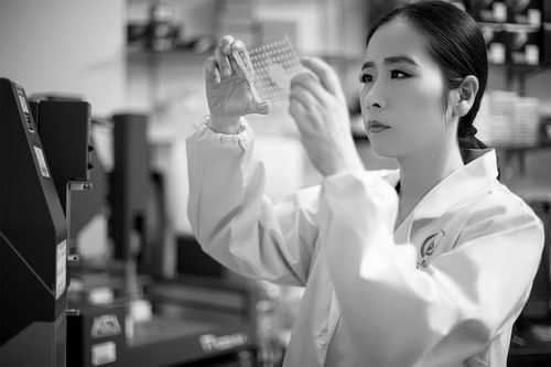 周杰伦|为什么周杰伦比钟南山挣得多？我们真的亏待科学家了吗？