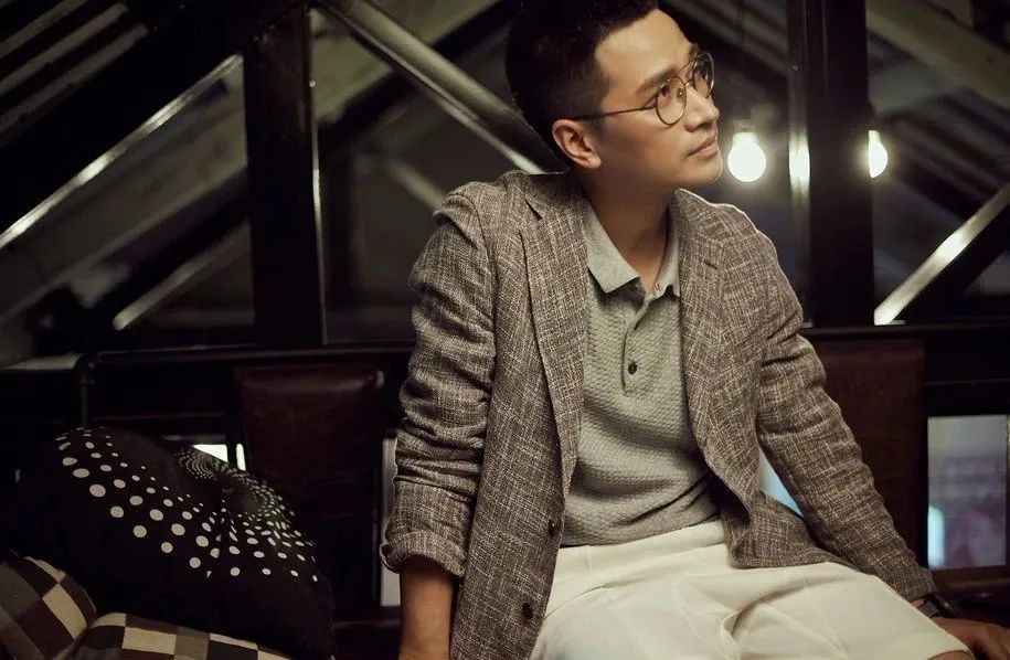 于正|一夜爆火，得罪于正被封杀，如今翻红却被批骚扰女明星太猥琐？