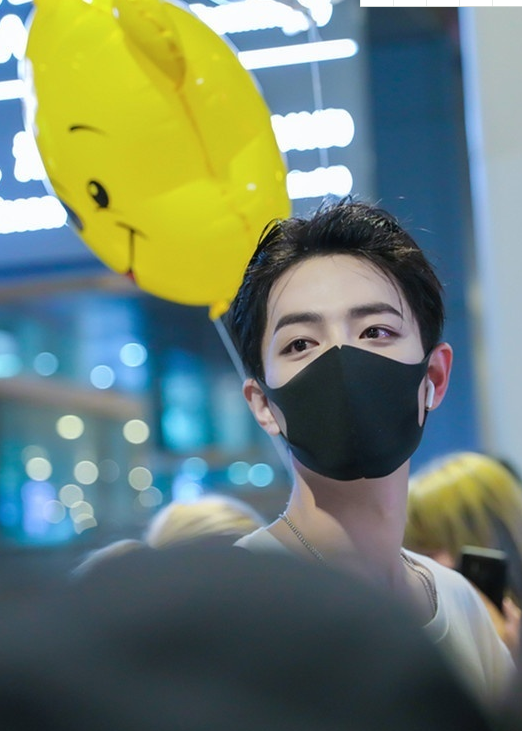 肖战|时间证明了一切，肖战的人品与善良也最终被大众所了解！