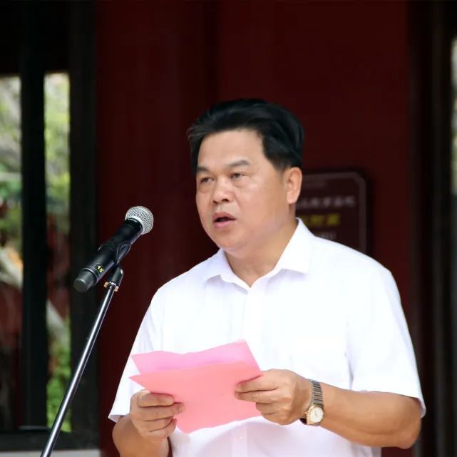 肇庆市人大常委会党组副书记,副主任,市旅游发展委员会常务副主任梁耀