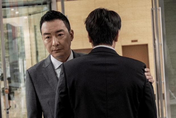 平凡的荣耀|《平凡的荣耀》大结局烂尾，评分跌破8.0，主角光环成败笔