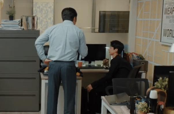 平凡的荣耀|《平凡的荣耀》大结局烂尾，评分跌破8.0，主角光环成败笔