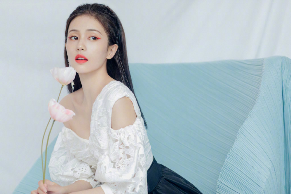 罗云熙|罗云熙又一新剧开播，和白鹿演CP，95后女二号的人气超高