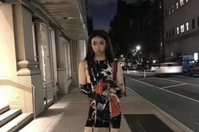 伊能静|不再藏掖！伊能静之子哈利大方晒女装，薄纱衣裙配精致妆容超粉嫩