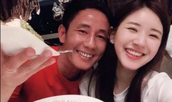 赵露思|他是赵露思爸爸，颜值超高做企业家，把女儿捧成女一号被喜欢