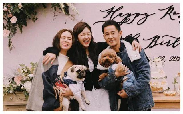 赵露思|他是赵露思爸爸，颜值超高做企业家，把女儿捧成女一号被喜欢