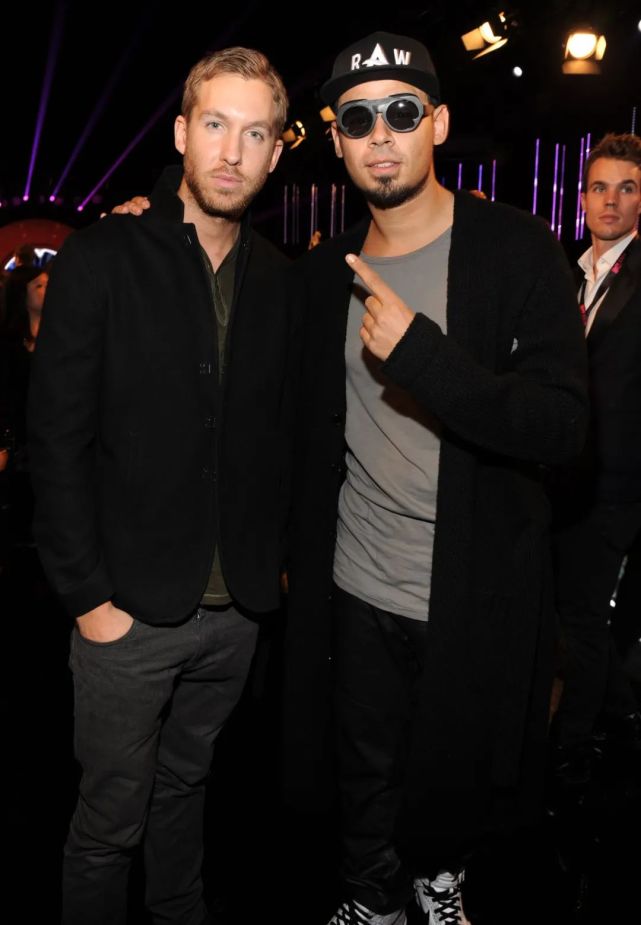 知名度的阿佛afrojack,名列世界上身价最高的十大dj之一,身高超过2米