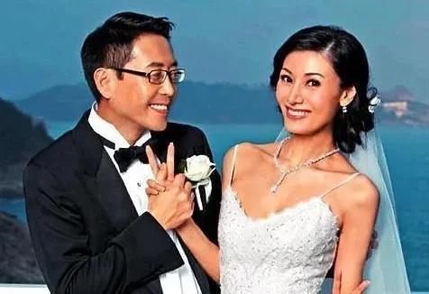 李嘉欣|逼宫宝咏琴，挤走赌王千金何超琼，带刺的李嘉欣，绮丽的豪门梦