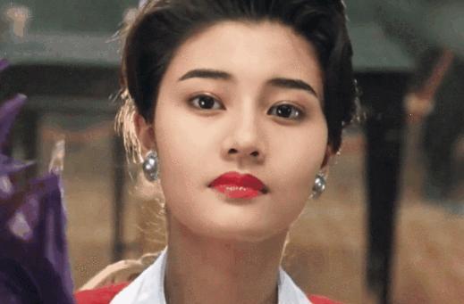 李嘉欣|逼宫宝咏琴，挤走赌王千金何超琼，带刺的李嘉欣，绮丽的豪门梦
