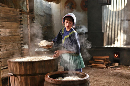 李白|古代的酒到底多少度？为啥李白一次能喝三百杯？专家：换你也能喝