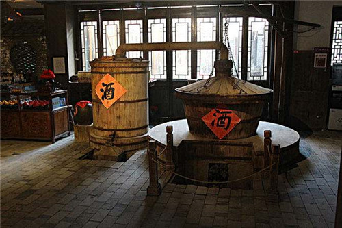 李白|古代的酒到底多少度？为啥李白一次能喝三百杯？专家：换你也能喝