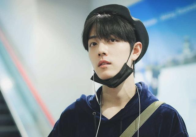 粉丝|肖战出道四周年纪念，粉丝晒回忆让人泪目，顶流绝非想象中容易！