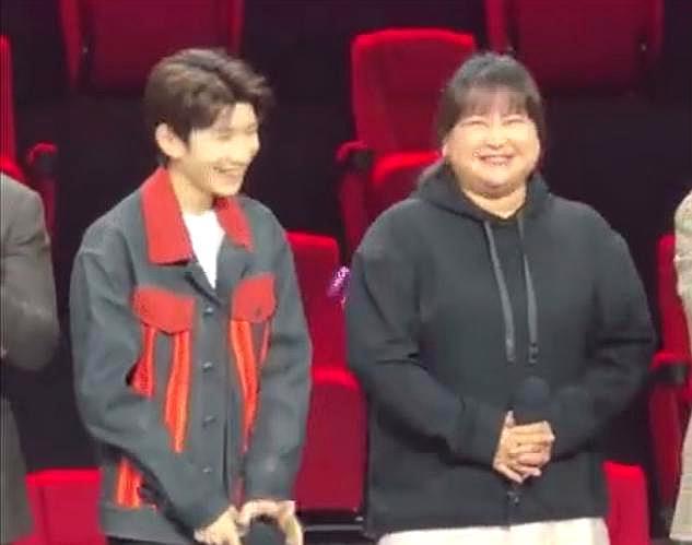 我和我的家乡|《我和我的家乡》首映礼！贾玲对王源撒娇，印象深刻的还有宋仲基