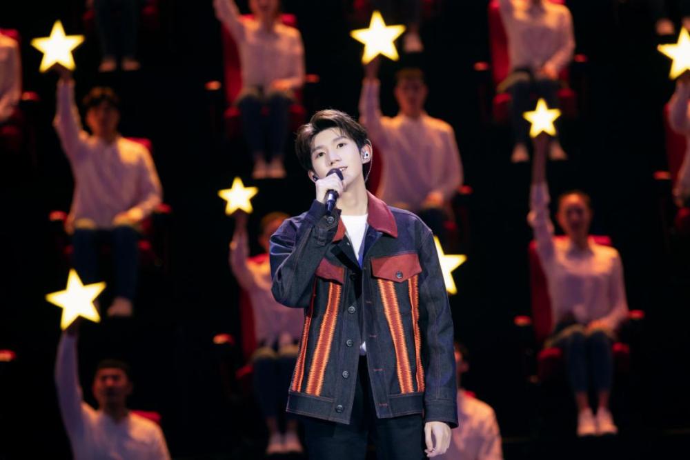 我和我的家乡|《我和我的家乡》首映礼！贾玲对王源撒娇，印象深刻的还有宋仲基