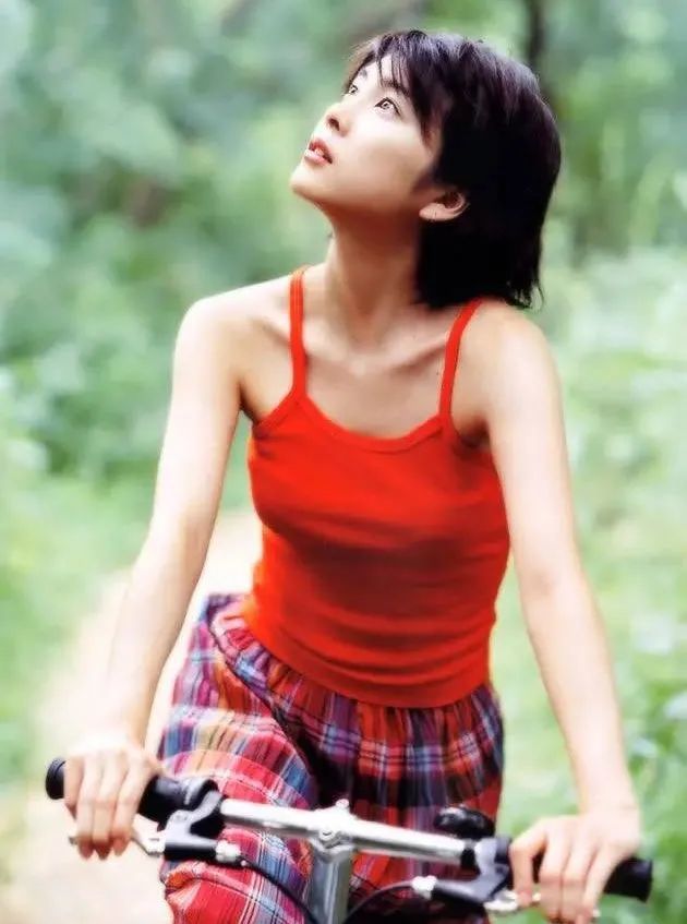 竹内结子|绝美治愈系巨星也选择自杀……今年到底怎么了？