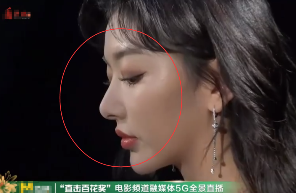 颜值|孔雪儿拍MV被偶遇，路人怼脸拍大头照，这颜值是真实存在的？