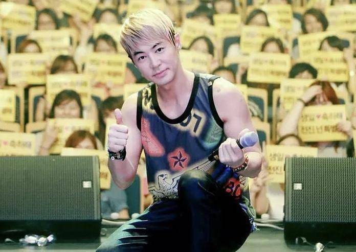 男神|40岁韩国男神JunJin婚礼现场照曝光 空姐妻子气质出众