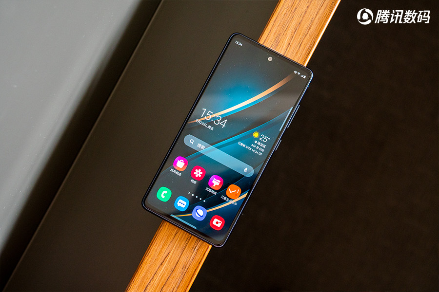 三星s20fe5g评测下探次级市场的旗舰机三星新的产品策略达成