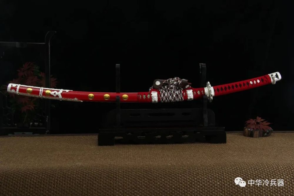 冷兵器|一寸长一寸强！堪称完美的骑兵破甲冷兵器——镀银太刀