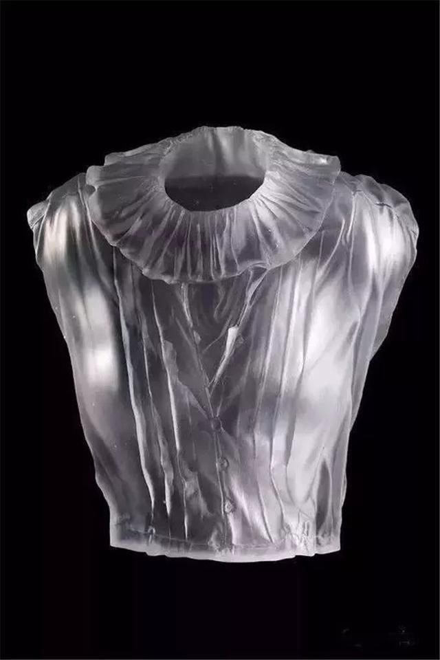 凯伦·拉蒙特|他用500斤玻璃做出高定婚纱，惊艳时装秀，网友：透明的怎么穿