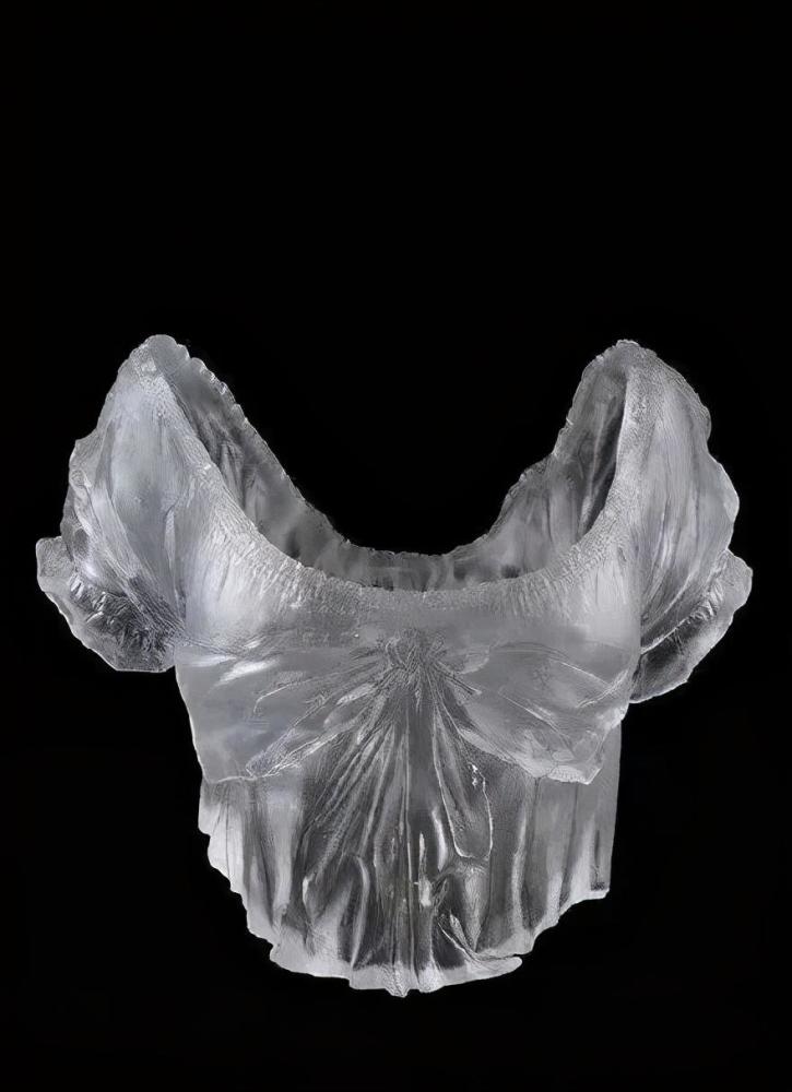 凯伦·拉蒙特|他用500斤玻璃做出高定婚纱，惊艳时装秀，网友：透明的怎么穿