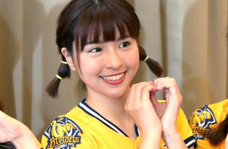 吴函峮|黄鸿升去世后女友公开恋情，却遭批蹭热度太想红，她回应质疑透露认爱原因