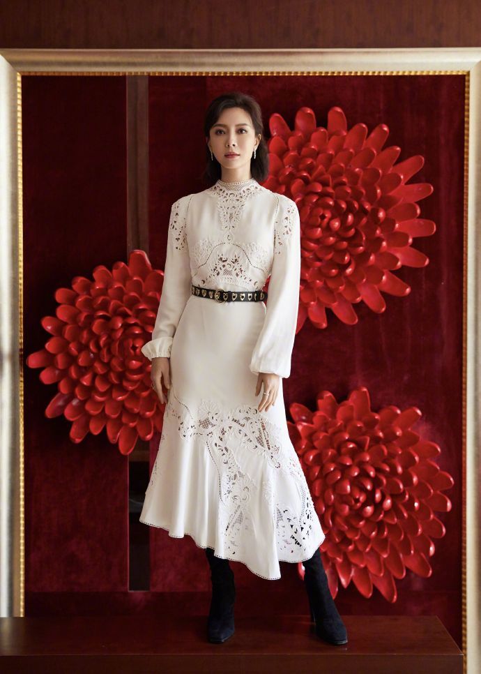 陈数|43岁陈数未修图曝光，女神正在自然老去，与精修图差异过大被质疑整容