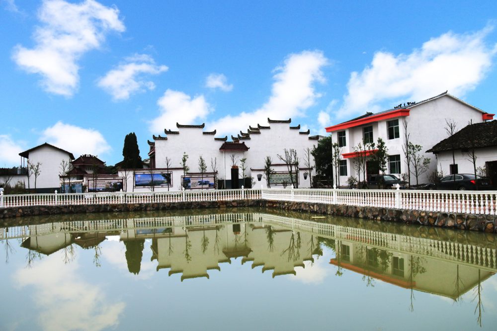 巴邱镇洲上村 边经仁 摄金坪民族乡新民村 曾双全 摄罗田镇泉井村