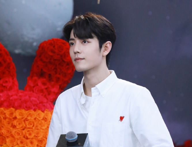 蔡徐坤|跟蔡徐坤攀兄弟，拒绝成下一个肖战，这个“全能艺人”在搞啥？