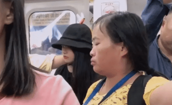 兜兜|这牌子在北京属于什么级别？哈哈哈哈哈，太沙雕了