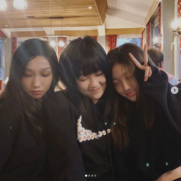 李嫣|李嫣小号曝光，用王菲照片当头像，14岁穿露脐装大方露全脸