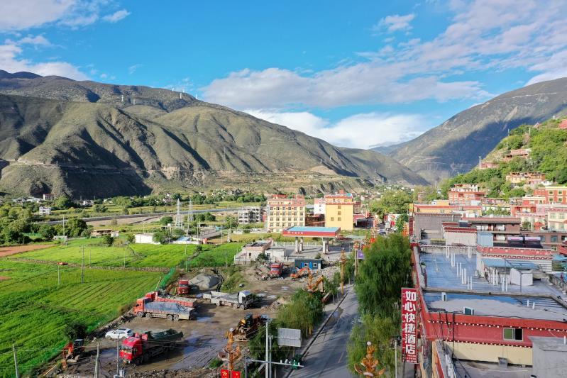 最美县城——五彩藏乡,高原江南·巴塘