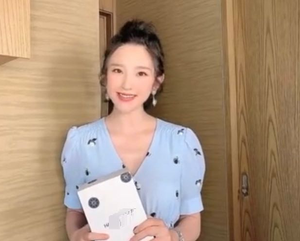 唐艺昕|产后被吐槽大变样后，唐艺昕拿小号晒复工大片观望网友态度，超不自信