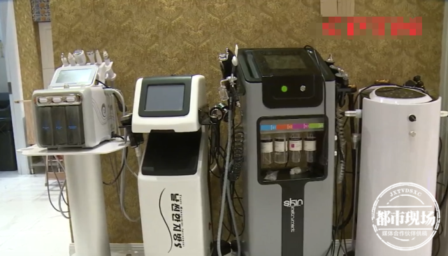 在对方的带领下来到三楼的香榭莉莎健康管理中心进行免费体验