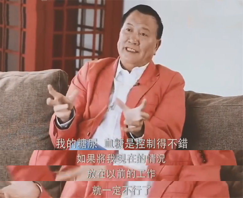 万梓良|万梓良：63岁疾病缠身，仍坚持商演，只怕小16岁妻子无人照顾