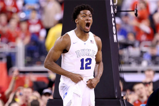 后来在韦德宣布退役之后,不少人就把眼光放到了温斯洛身上,毕竟大家都