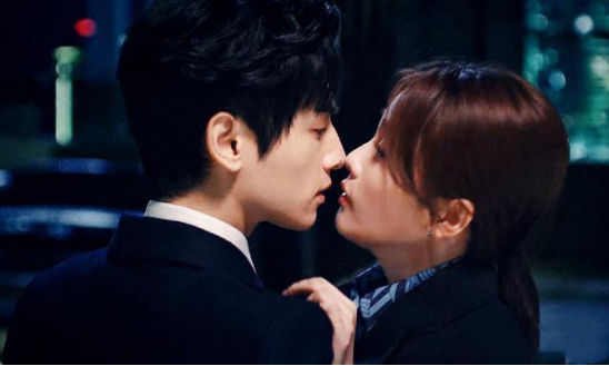 罗云熙|罗云熙新剧开播，被吐槽身高不够吻戏太猥琐，蜡笔小新眉毛很出戏