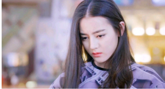 迪丽热巴|迪丽热巴的脸太局限，同款古装发型，赵丽颖杨紫灵动可爱她像男的